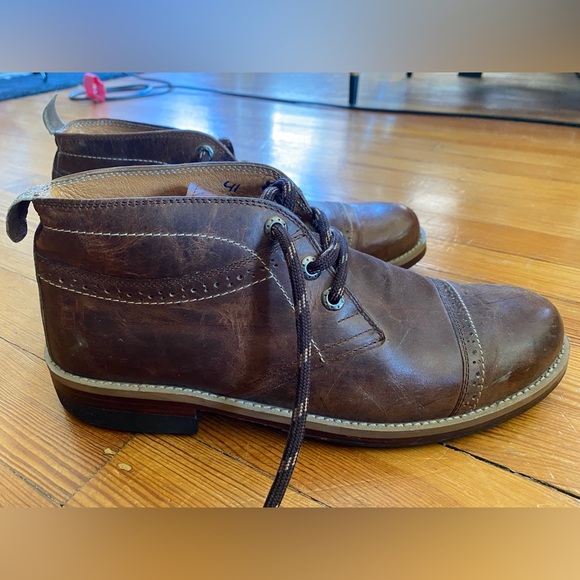 High end, artisan constructed, handmade leather Chukka boots. - Picture 2 of 9